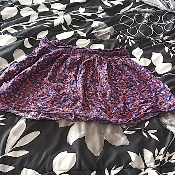 Mossimo Supply Co. Dresses & Skirts - Cute dark blue skirt with wild flowers 💐 Mossimo Supply Co. Dresses & Skirts - Cute dark blue skirt with wild flowers 💐